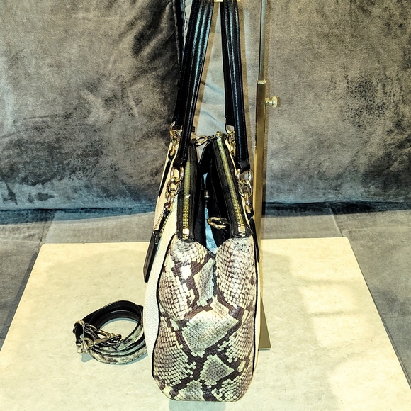 COACH CHRISTIE CARRYALL EXOTIC CROSS GRAIN LEATHER SNAKE PRINT CROSSBODY SATCHEL - Picture 11 of 16